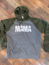 Load image into Gallery viewer, Mama --with heart