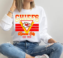 Load image into Gallery viewer, Chiefs - stripes KC Retro

